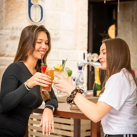 Sei Stelle Mama לינה וארוחת בוקר 4*